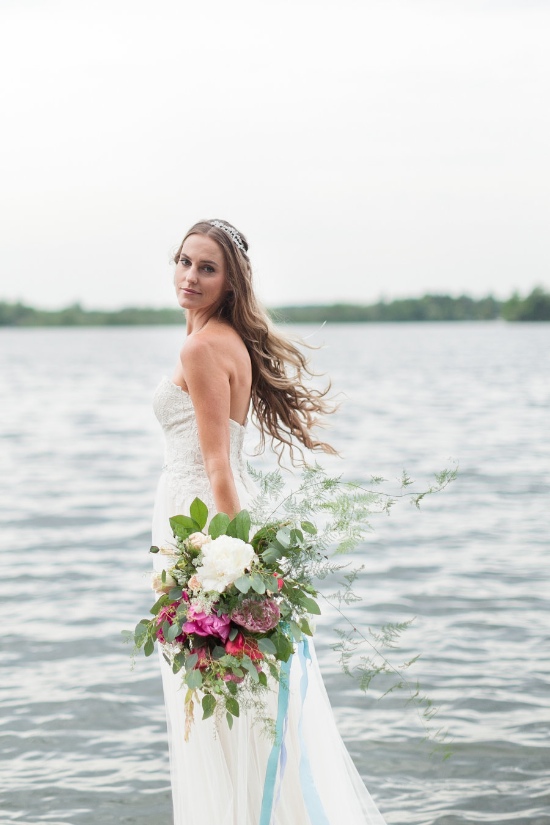 cottage-on-the-lake-wedding-ideas