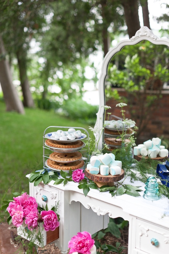 cottage-on-the-lake-wedding-ideas