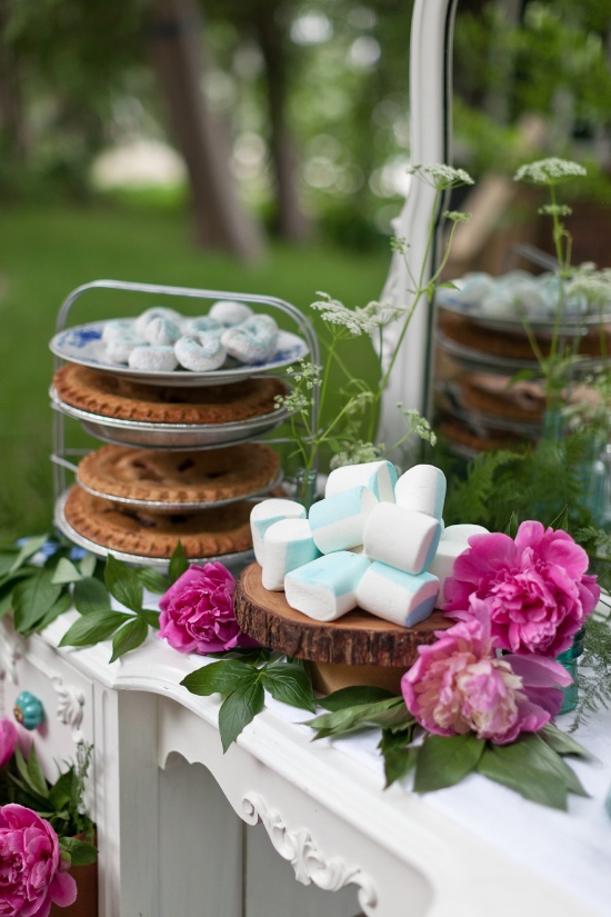 cottage-on-the-lake-wedding-ideas