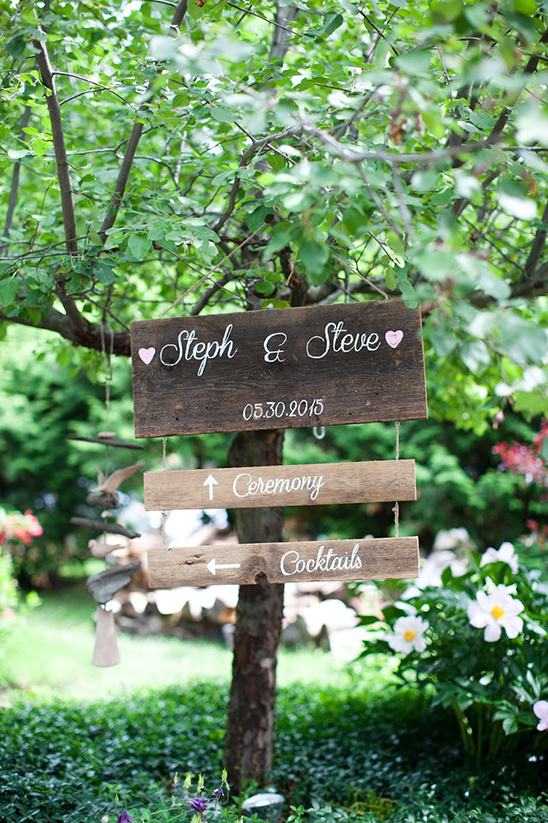 wooden wedding sign @weddingchicks