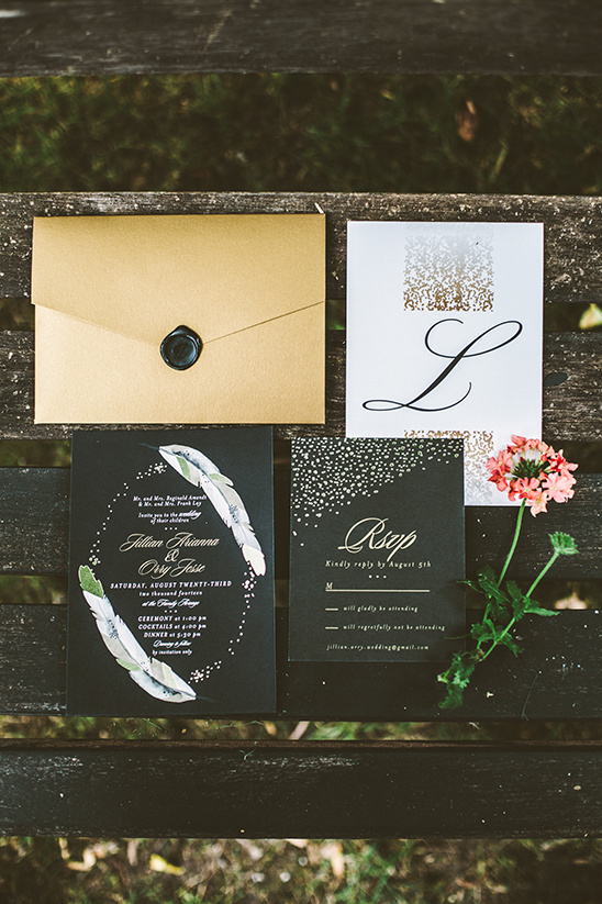 black gold and white invitation suite @weddingchicks