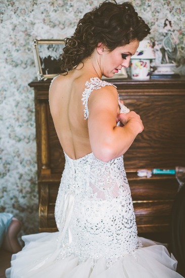 elegant-gold-and-black-wedding