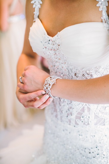elegant-gold-and-black-wedding