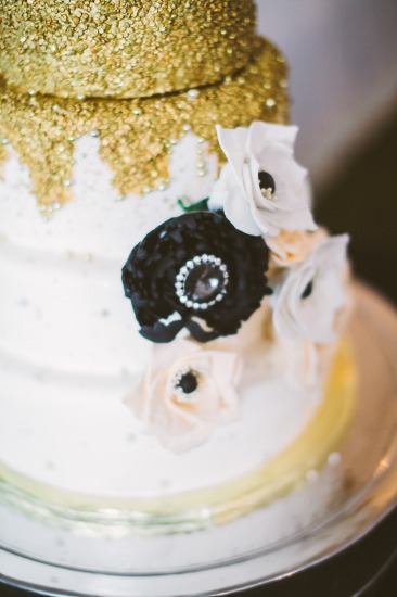 elegant-gold-and-black-wedding
