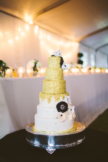 elegant-gold-and-black-wedding