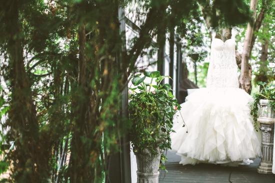 elegant-gold-and-black-wedding