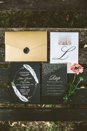 elegant-gold-and-black-wedding