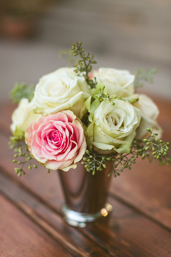 beautiful rose floral centerpiece @weddingchicks
