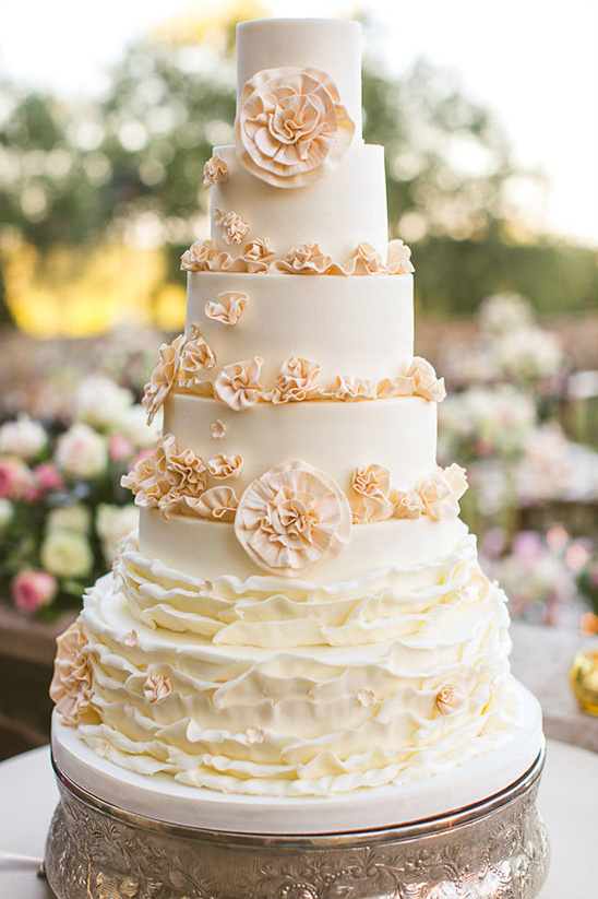 six layer stunning cake @weddingchicks