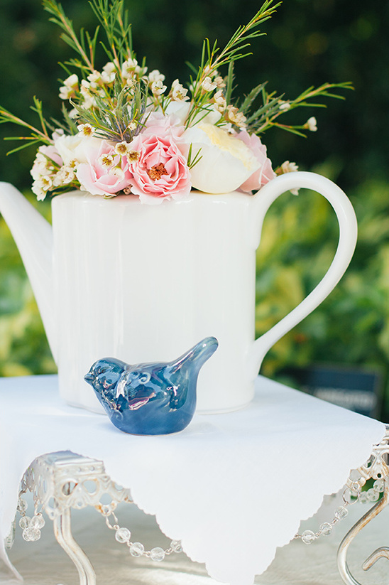 teapot reception decor ideas @weddingchicks