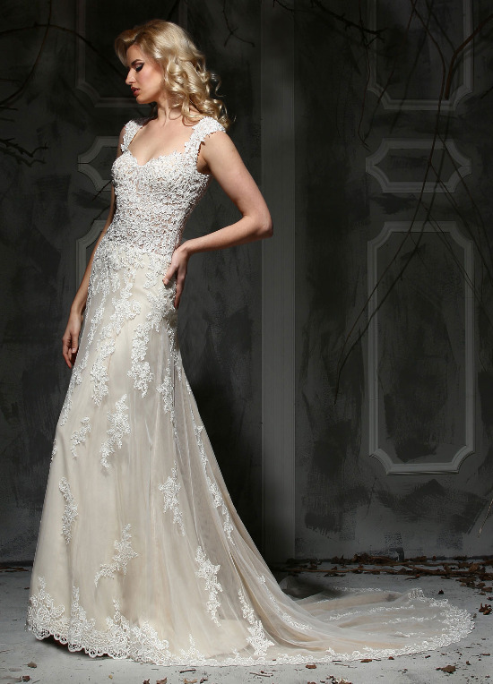 Elegant wedding dresses from Impression Bridal @weddingchicks