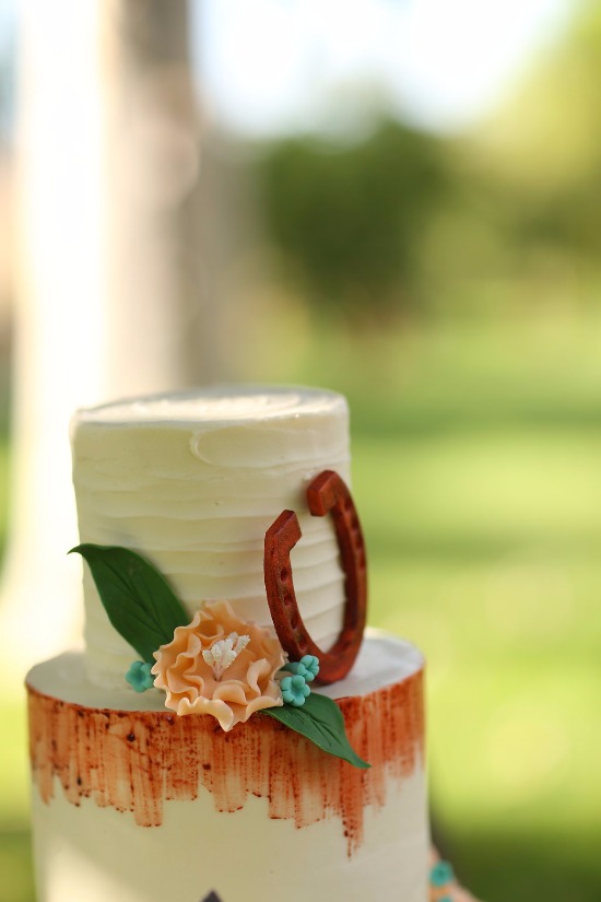 lucky-in-love-wedding-inspiration