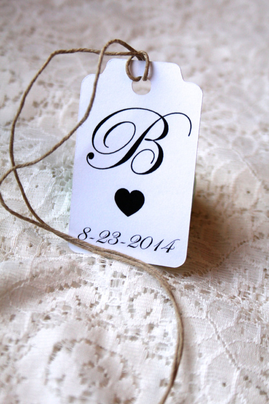 Rustic wedding favor tags from M.B. Paper Design @weddingchicks