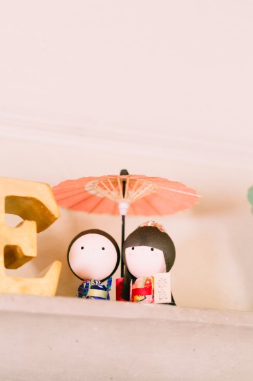 romantic-culture-embracing-wedding