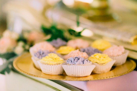 romantic-culture-embracing-wedding
