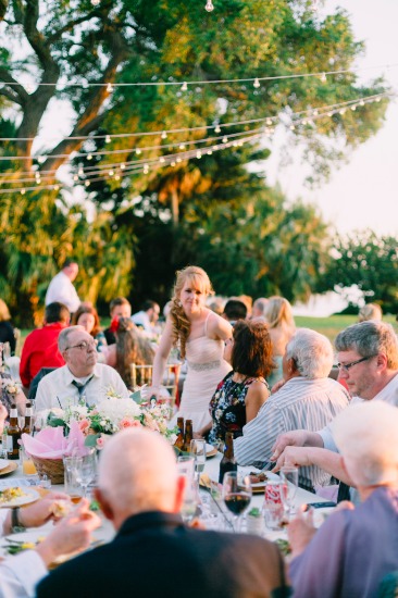 romantic-culture-embracing-wedding