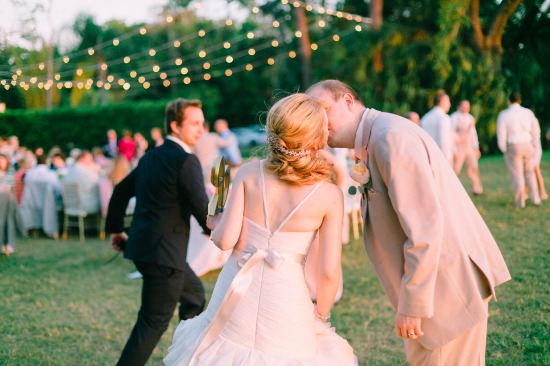romantic-culture-embracing-wedding