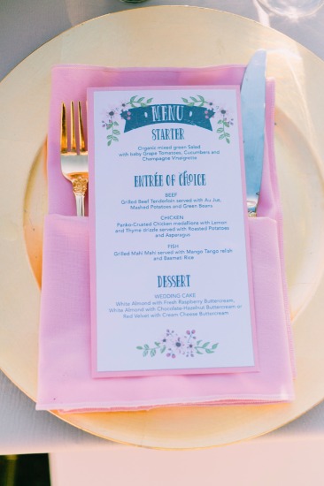 romantic-culture-embracing-wedding