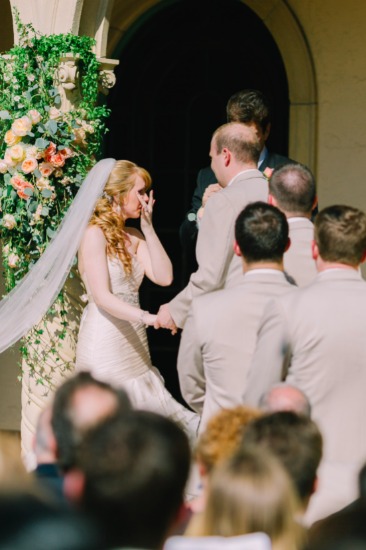 romantic-culture-embracing-wedding