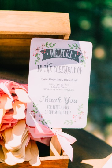 romantic-culture-embracing-wedding