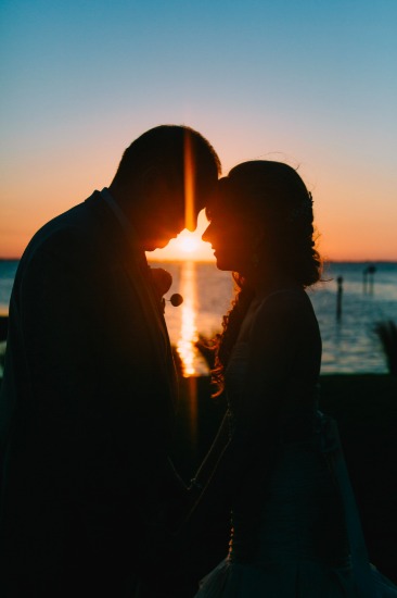 romantic-culture-embracing-wedding
