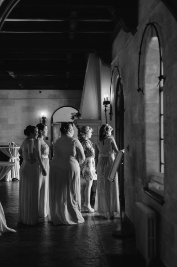 romantic-culture-embracing-wedding