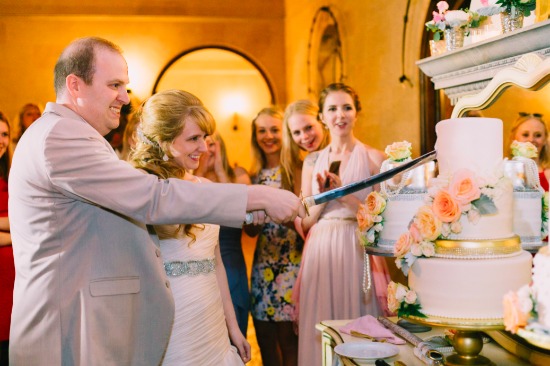 romantic-culture-embracing-wedding