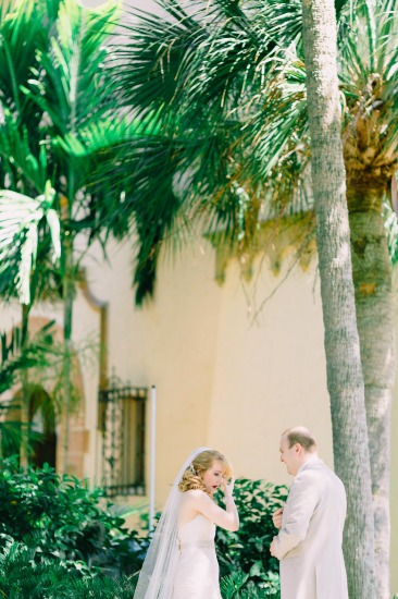 romantic-culture-embracing-wedding