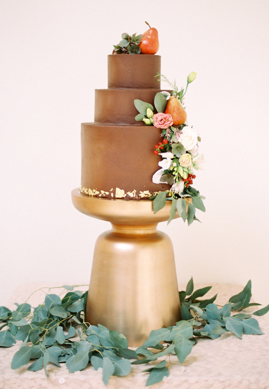 The Cakery wedding cake @weddingchicks
