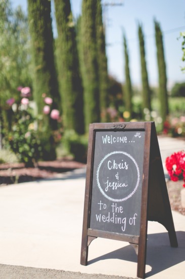 rustic-spring-wedding