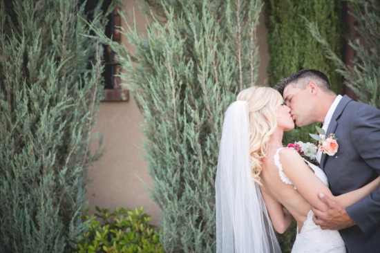 rustic-spring-wedding