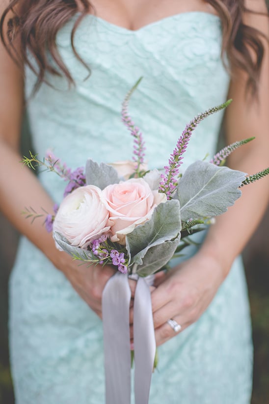 pink rose bridesmaid bouquet @weddingchicks