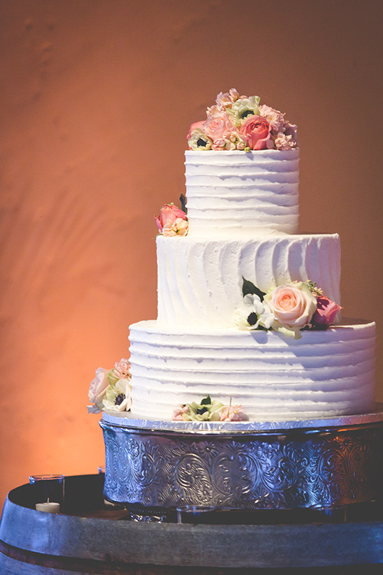 three tiered wedding cake @weddingchicks