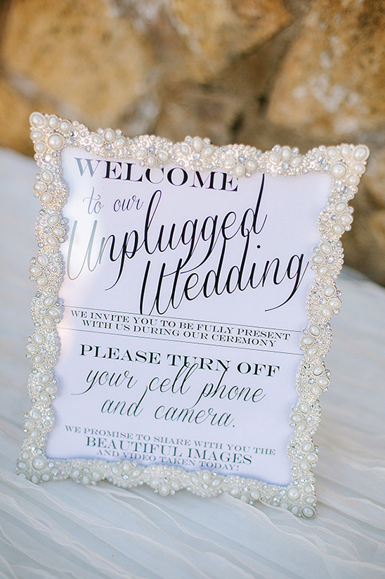 unplugged wedding sign @weddingchicks