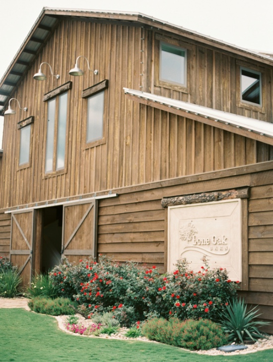 texas-glam-barn-wedding
