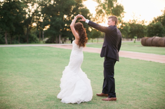 texas-glam-barn-wedding