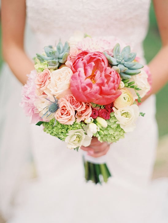 peony and rose wedding bouquet @weddingchicks