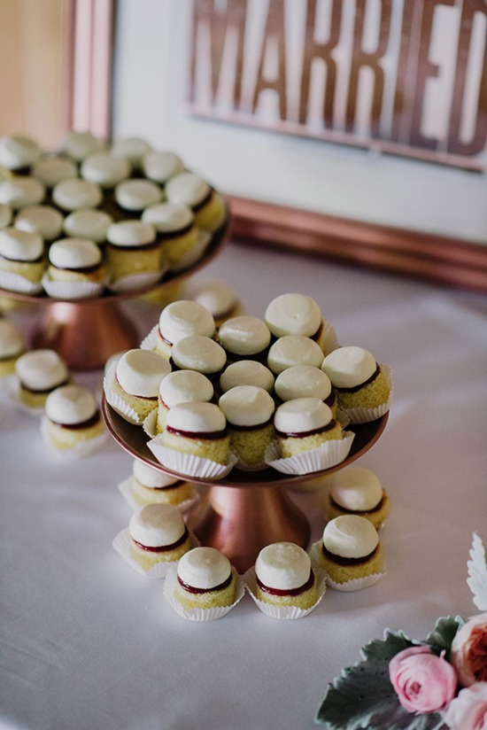 very-vintage-and-romantic-wedding