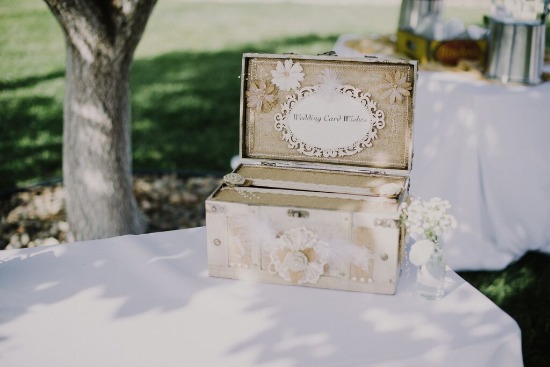 very-vintage-and-romantic-wedding