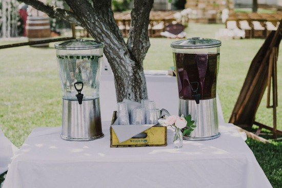 very-vintage-and-romantic-wedding