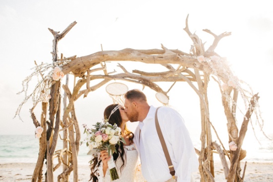 bohemian-wedding-on-the-beach