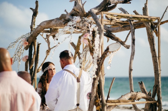 bohemian-wedding-on-the-beach
