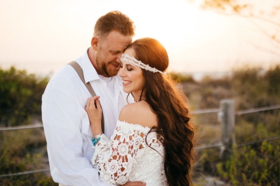 bohemian-wedding-on-the-beach