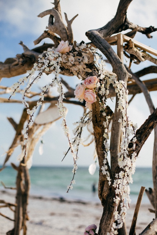 bohemian-wedding-on-the-beach