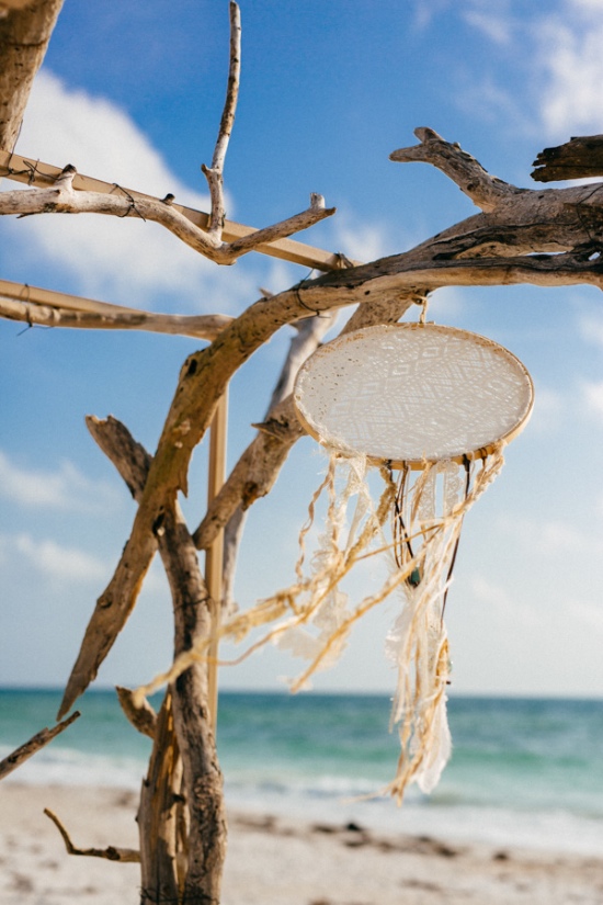 bohemian-wedding-on-the-beach