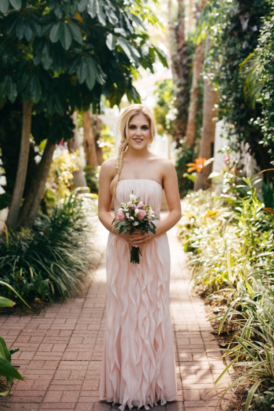 bohemian-wedding-on-the-beach