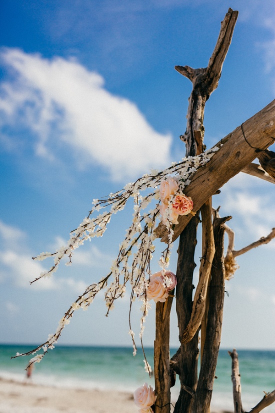 bohemian-wedding-on-the-beach