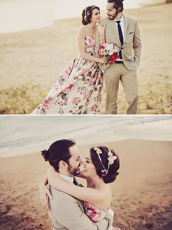 beach wedding photos @weddingchicks