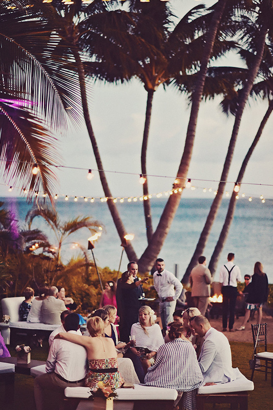 outdoor reception in Hawaii @weddingchicks