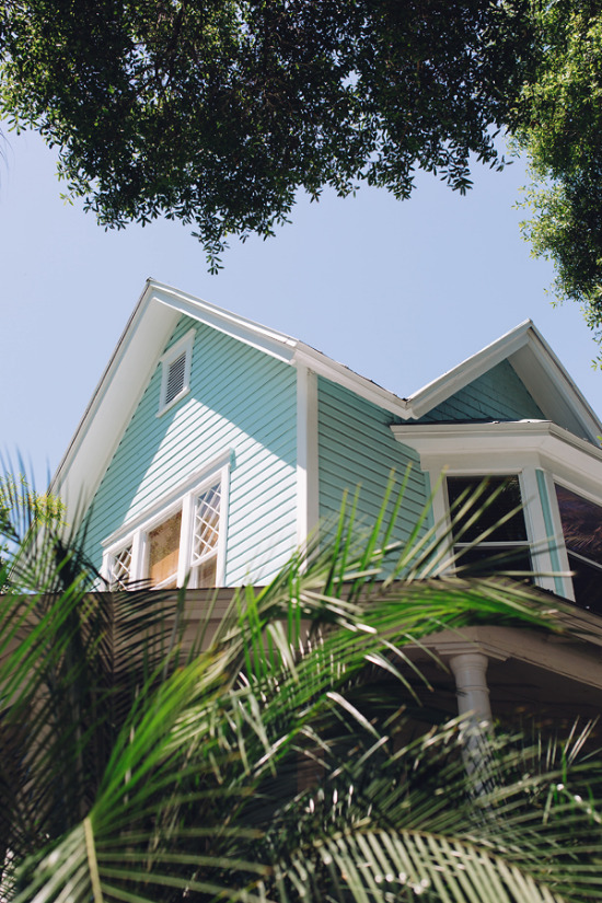 colorful-laid-back-florida-wedding